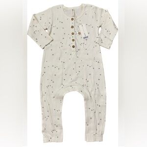 Quincy Mae Romper, Organic Cotton, Ivory w/ blue stars,  by Rylee + Cru